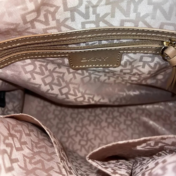 DKNY logo, zip fabric satchel logo charm interior sidewall pockets zip pouch - Picture 9 of 14